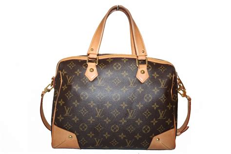 louis vuitton tote shoulder bag|louis vuitton classic shoulder bag.